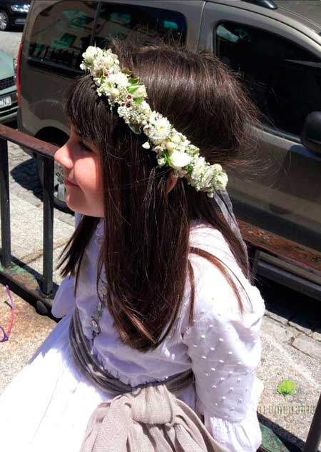 Cinco peinados con flores -